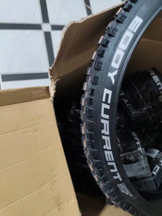 Cubierta Eddy Current 27.5x2.60 ebike