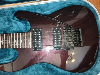 Guitarra Eléctrica ESP LTD M-207 (7 cuerdas)