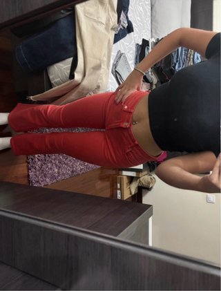 Pantalones campana rojos