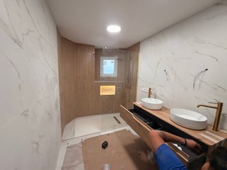 Reforma y Alicatado de Baños