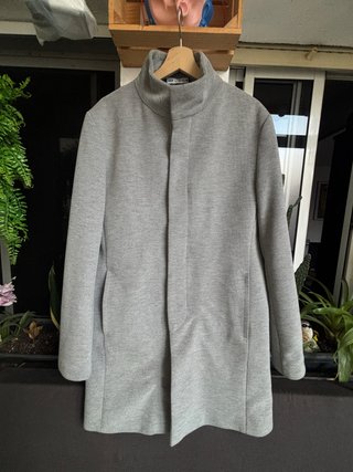 Abrigo Zara Gris