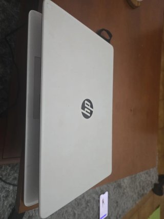 Portátil HP Branco AMD Ryzen 5
