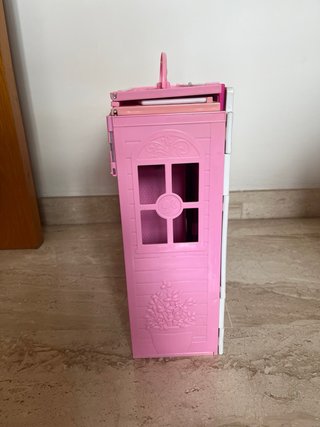 Casa maletín de Barbie