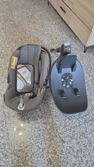 Maxicosi Reclinabile 0+ con Base Isofix