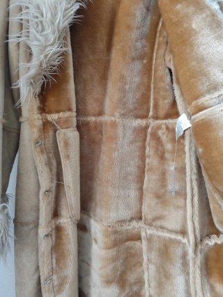 Abrigo de Pelo Beige Talla 40