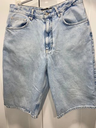 Bermudas vaqueras cortas