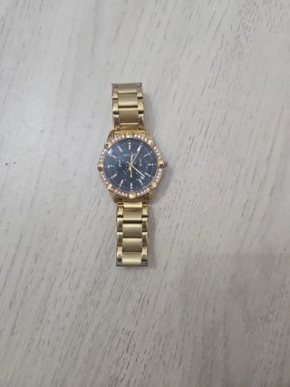 Reloj SKYLINE dorado y negro