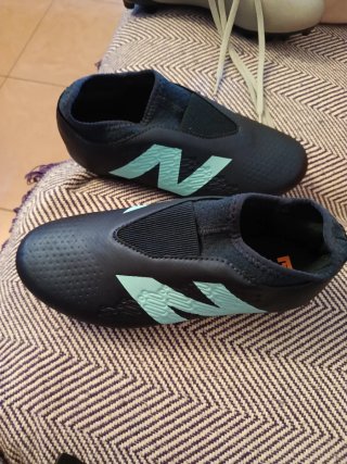 Botas de Fútbol New Balance