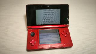 Nintendo 3DS Roja + cargador + palito