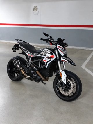 Ducati Hyperstrada 821