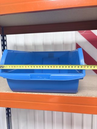 Cassetti in plastica per scaffalature (rosso e blu)