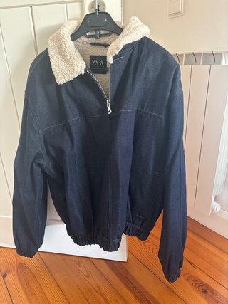 Casaco Zara ganga azul com pelo