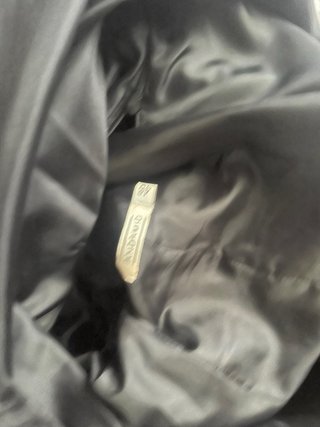 Vestido negro elegante con encaje