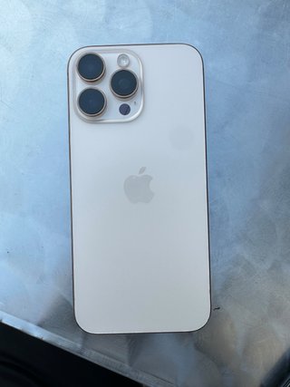 iPhone Apple Titanium Desert