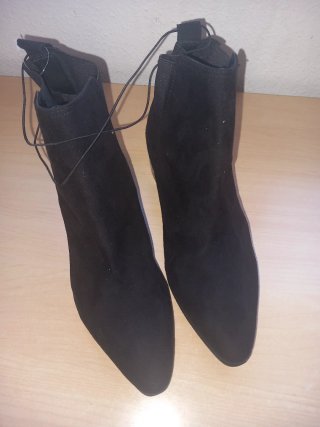 Botines de tacón negros