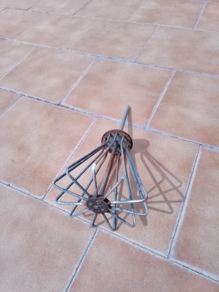 Batidor de Engodo Metálico