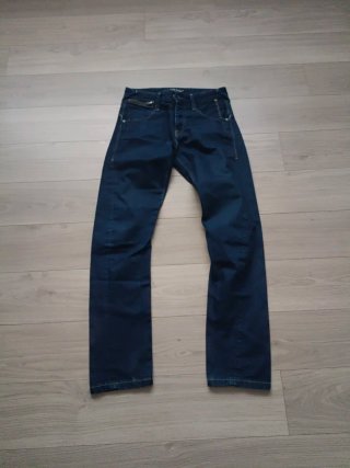 Pantalón vaquero azul oscuro. Jack Jones