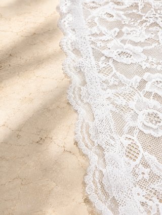 Conjunto 2 Mantillas Encaje Negra y Blanca