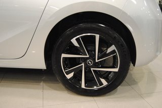 Opel Corsa Gasolina 100 6v GS 2026