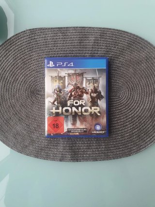 PS4 + 2 mandos originales + 4 juegos – Todo funcio