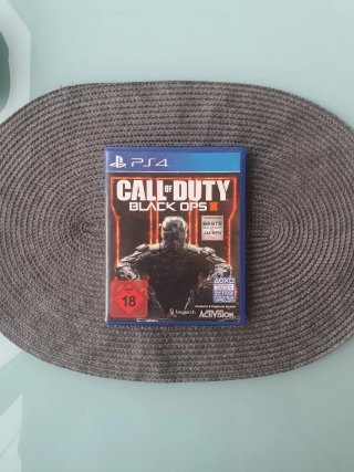 PS4 + 2 mandos originales + 4 juegos – Todo funcio