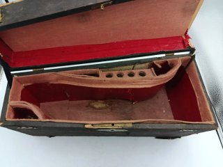 ANTIGUA CORNETA CON ESTUCHE Y ACCESORIOS