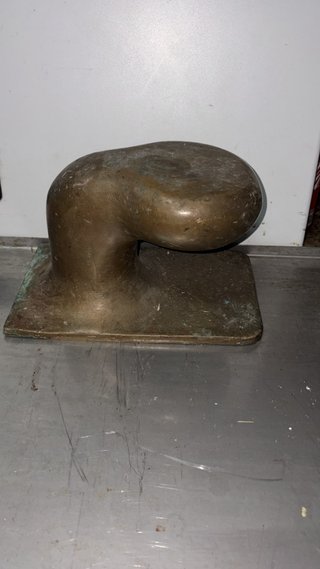 Noray o bolardo de amarre náutico