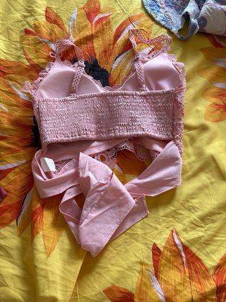Top encaje floral rosa lazo talla M