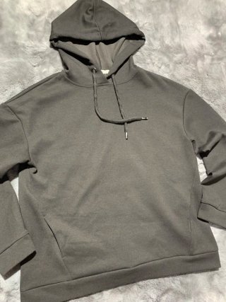 Sudadera con capucha negra Stradivarius