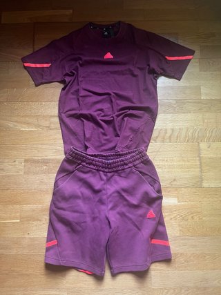 Conjunto Adidas corto morado y rosa