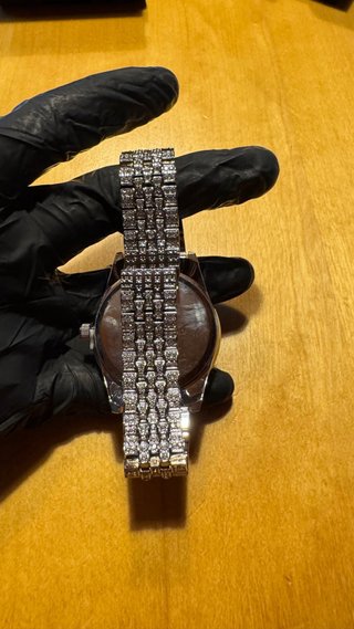 Reloj Iced Out Plateado con diamantes
