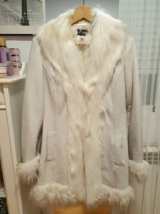 Chaquetón blanco de ante y pelo