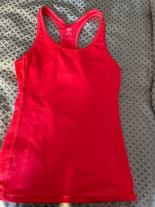 Camiseta deportiva H&M roja Talla XS