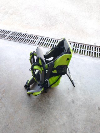 Mochila Portabebés con Capucha y Protección