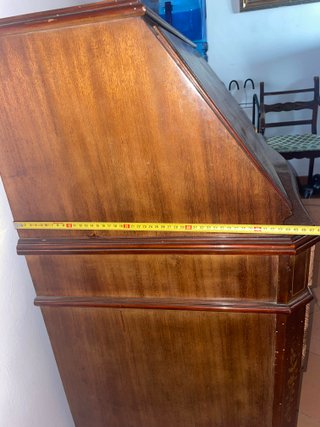 Secreter Antiguo de Madera con Marquetería