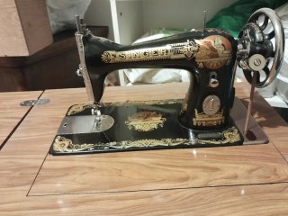 Máquina de coser Singer antigua