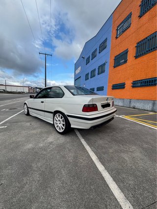 BMW 325i Coupe