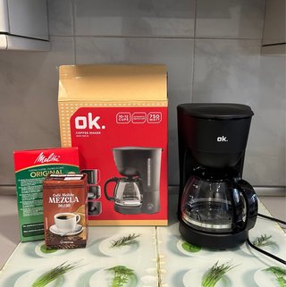 Cafetera de goteo + Filtros + Café