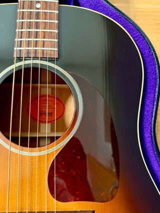 Gibson J-45 Banner 1942