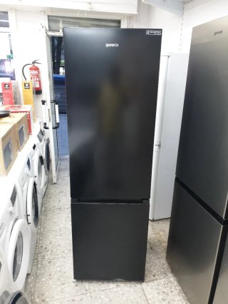 Nevera Gorenje Negra 1.80m x 54cm con Tara
