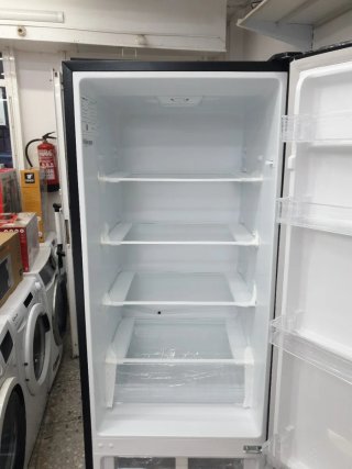 Nevera Gorenje Negra 1.80m x 54cm con Tara