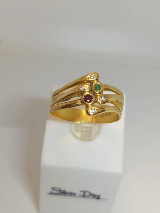 Anillo de Oro 18k con Esmeralda y Rubí, 3.22g.