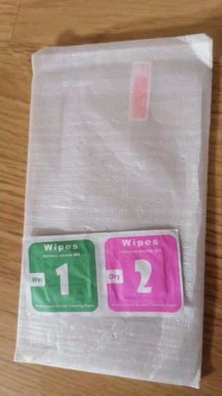Nintendo Switch Lite Coral con funda y tarjeta