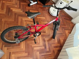 Bicicleta infantil roja Decathlon