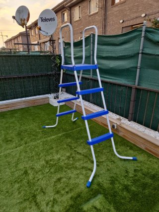 Escalera de Piscina Desmontable