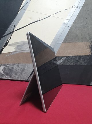 MICROSOFT SURFACE PRO MODEL 1796 i7 7 GEN 8 RAM 256