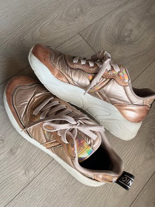 Zapatillas Munich doradas y rosas