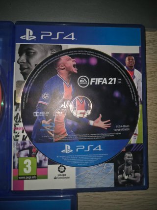 Lote 5 Juegos PS4: FIFA 19, 20, 21, 22, EA Sports FC 24