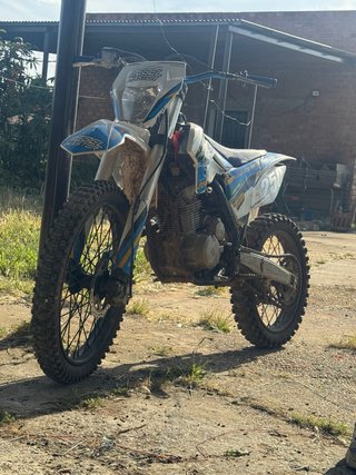 Moto de Cross RebelMaster 250 500quien venga finde