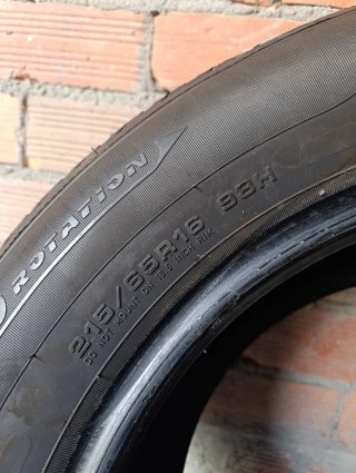 4 Neumáticos
